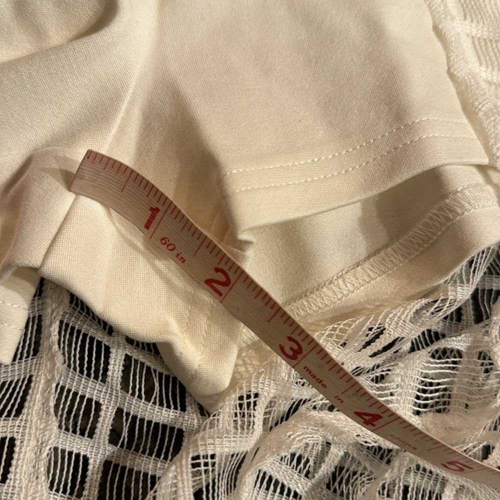Hera Collection white shorts with train NWT L - Picture 9 of 11